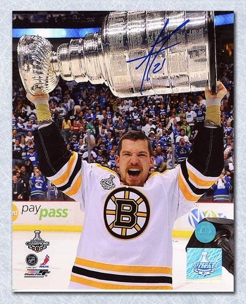 Andrew Ference Boston Bruins potpisao je Stanley Cup 8x10 Fotografija - Autografirane NHL fotografije