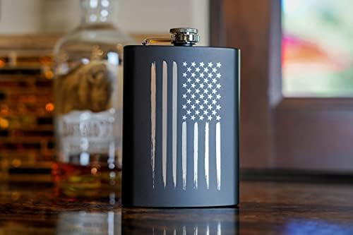 Tikvica američke zastave od 8 unci / tikvica od likera od nehrđajućeg čelika-mat crna, sjajna ideja za poklon veteranima