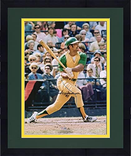 Uokvireni Reggie Jackson Oakland Athletics Autographed 16 x 20 udaračka fotografija - Autografirane MLB fotografije